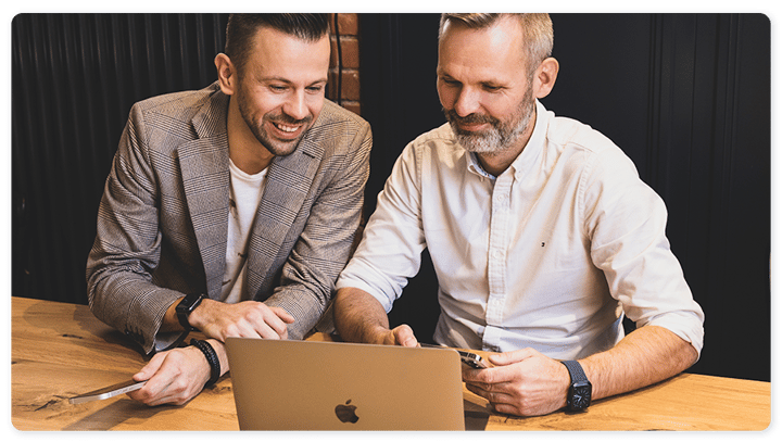 03_Mac-story_image-Techstep-employees