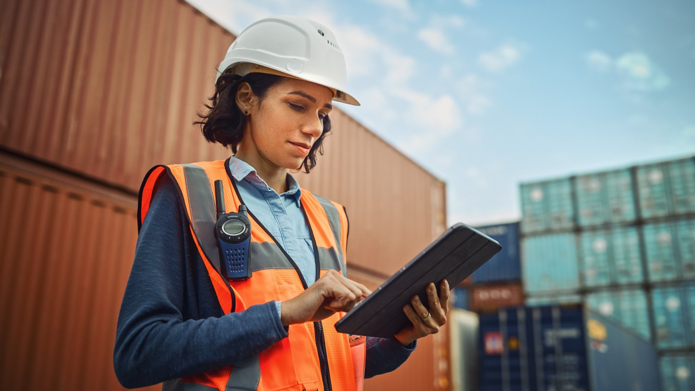 Mobile Workforce Empowerment: Shifting the Focus to the Overlooked Frontline Workers