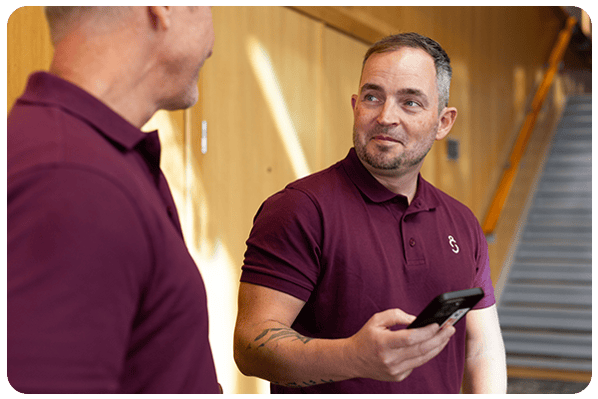 consultants-mobile-talking_homepage