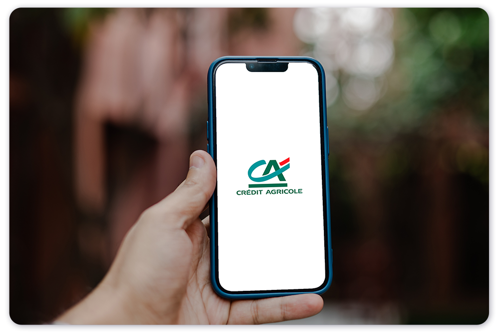 Credit-agricole-mobile-phone